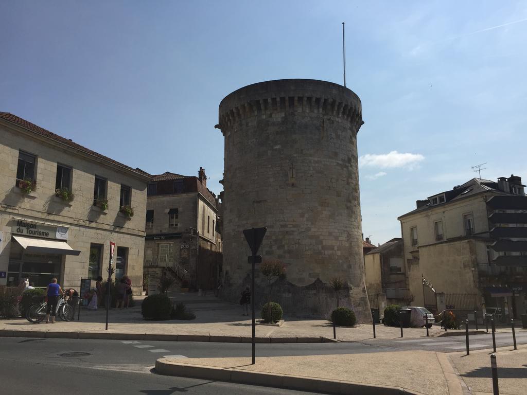 Studios Du Marche Au Bois Périgueux Exterior foto